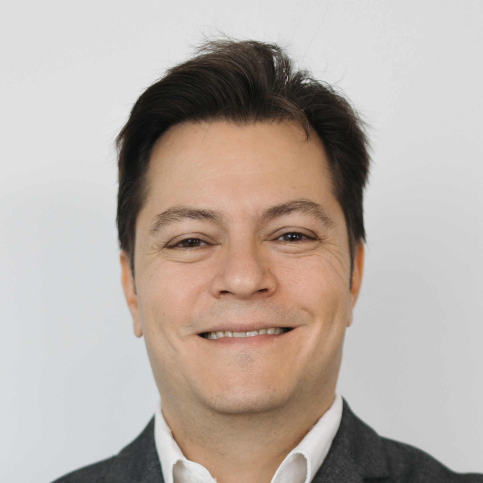 Dr. José Perandré